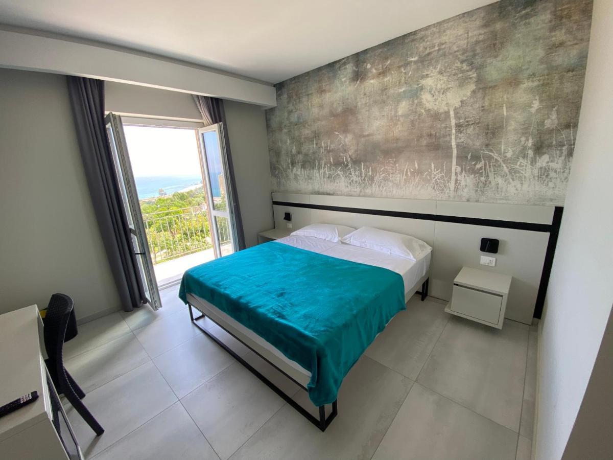 Gabriel Holidays Tropea Exterior foto
